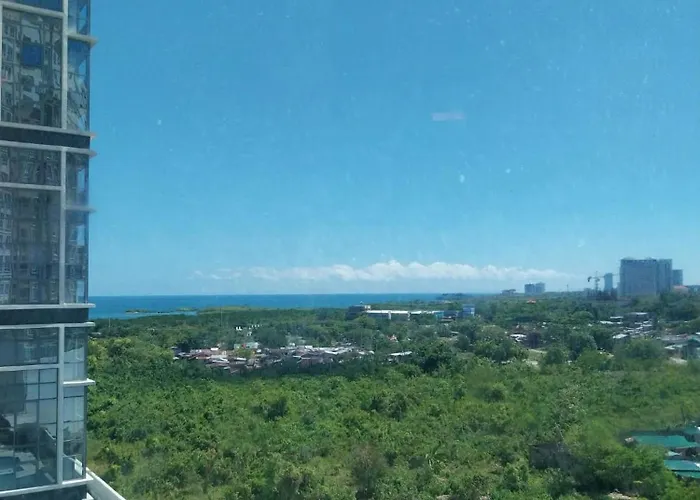 Mactan Newtown * Punta Engano (Mactan)